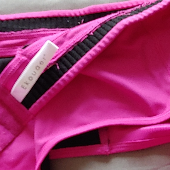 Ekouaer sports bra - Picture 3 of 4